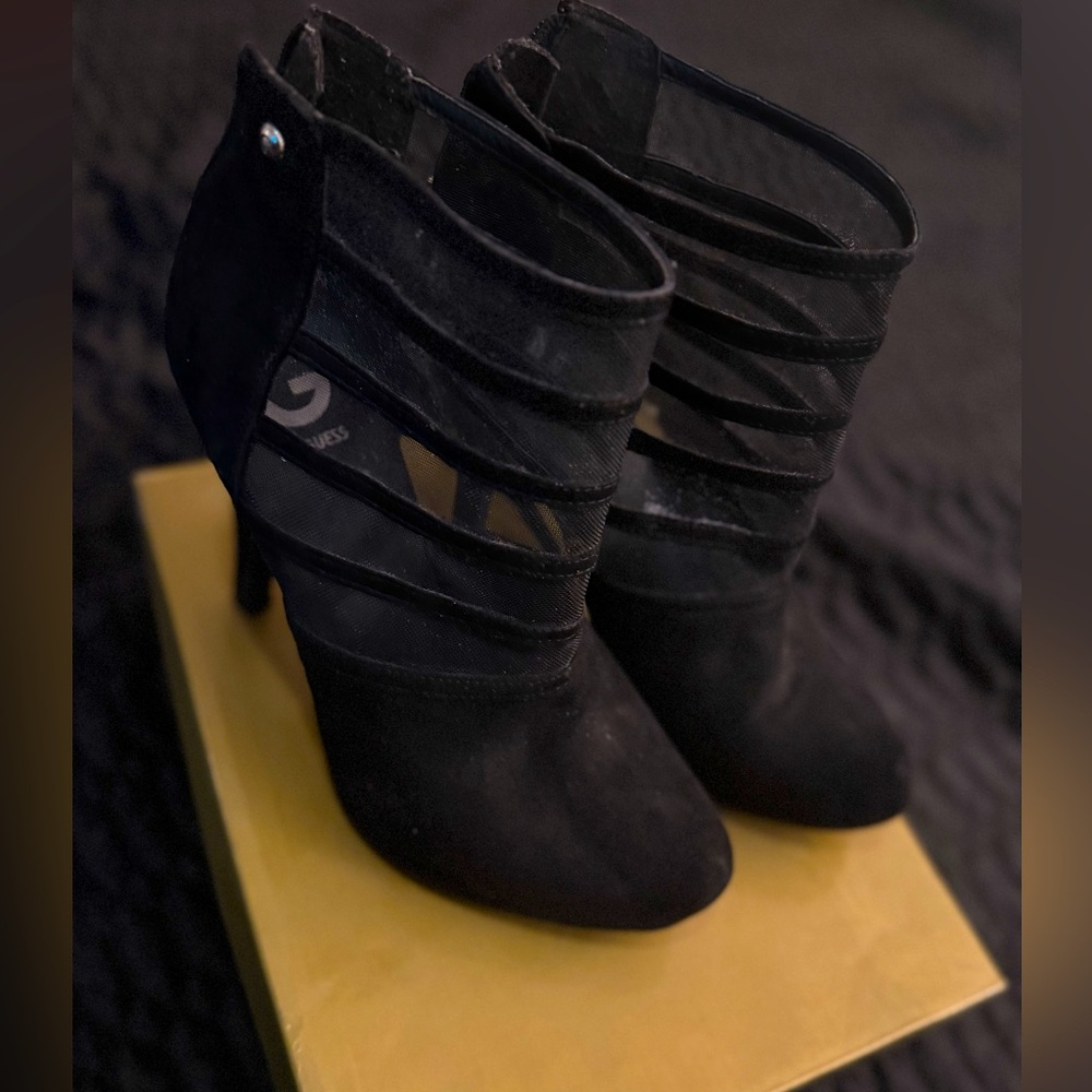 Women Guess heels